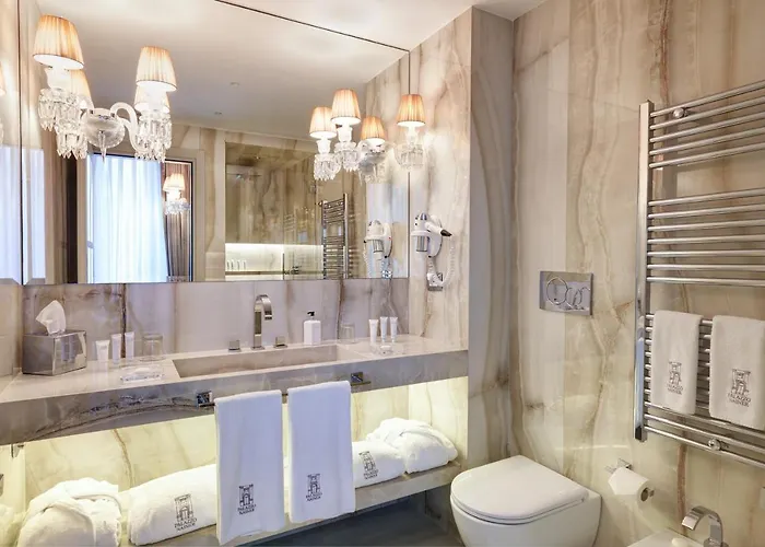 Palazzo Nainer 4* Рим